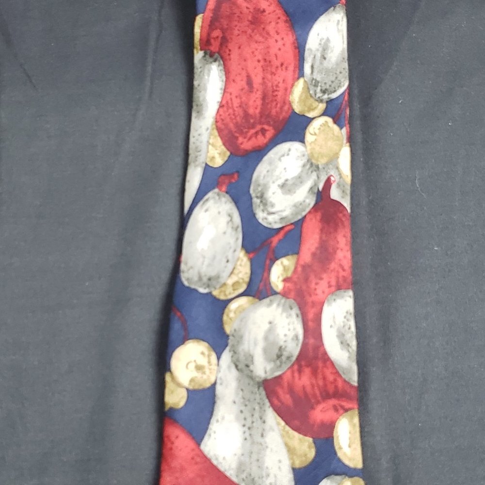 Cellini Collection Food Tie